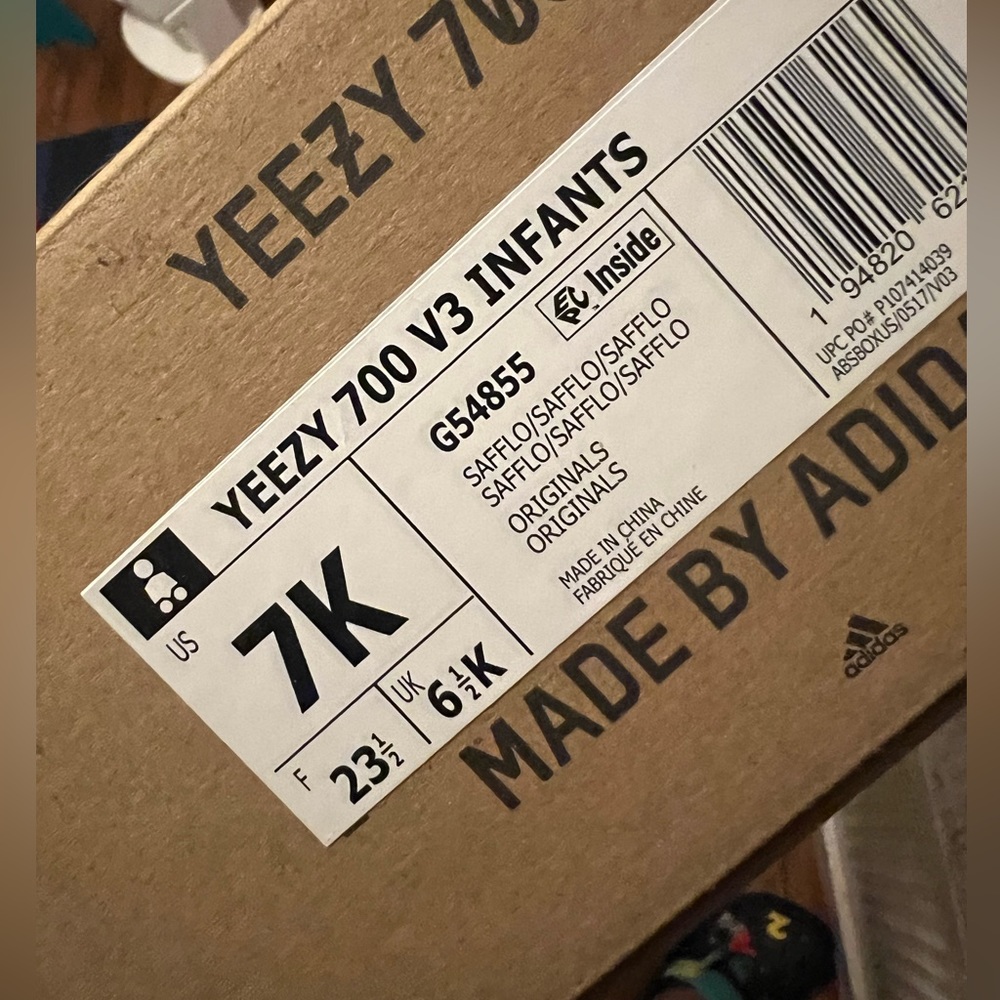 Yeezy’s 350 size 7c - Picture 3 of 4